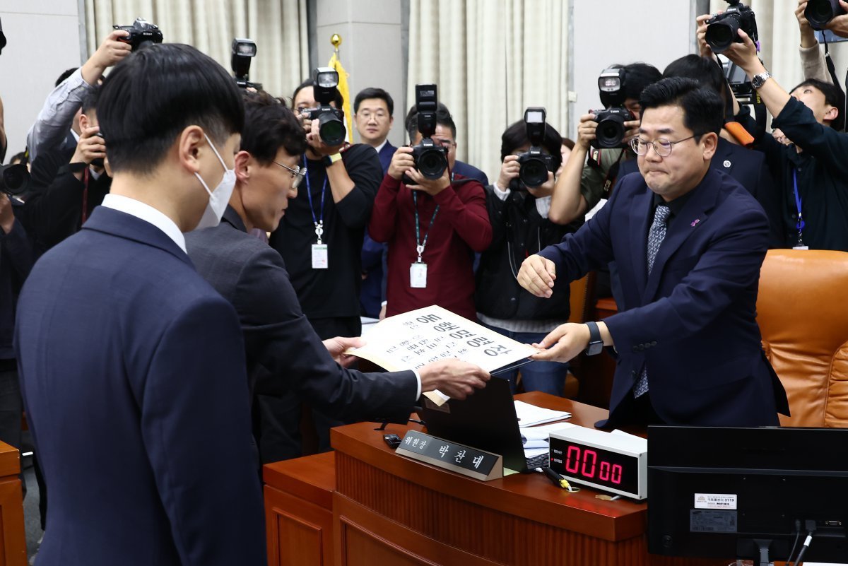 동행명령장의 실행 가능성 논란